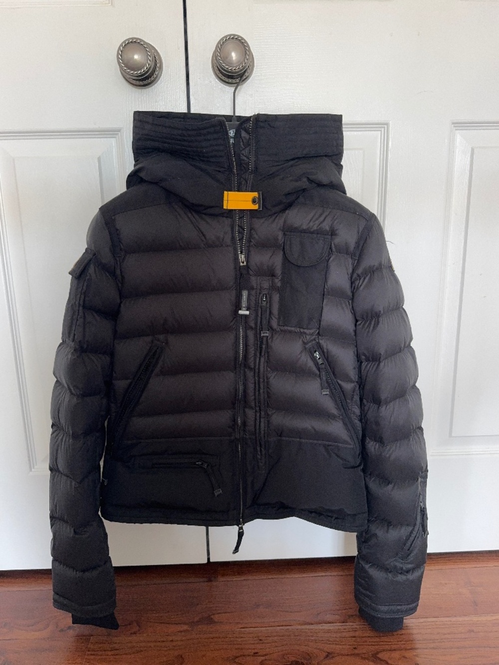 New Black Parajumpers Winter Jacket Medium with Belt in the Back